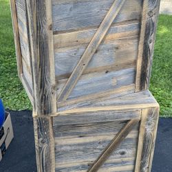 handmade wooden end tables/pillar.