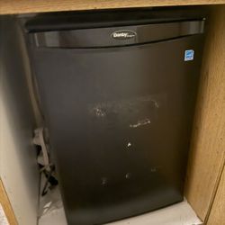 Mini Fridge 