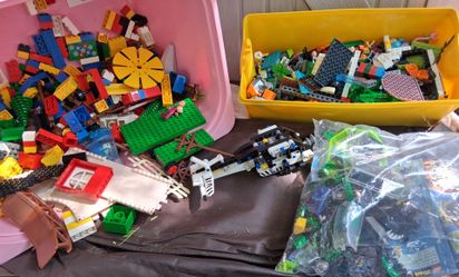 Legos bundle all for $40 used condition se habla spanish