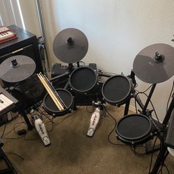 Alesis DM7X Mesh Electronic Drumkit
