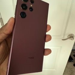 Samsung Galaxy S22 Ultra  , 256GB  , Unlocked   for all Company Carrier ,  Excellent Condition Like New 