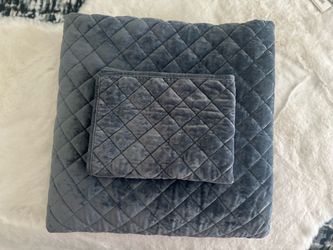 Full/ Queen Velvet Quilt with Sham. Like New! Two Available