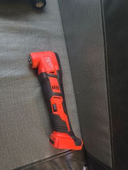 Milwaukee multitool