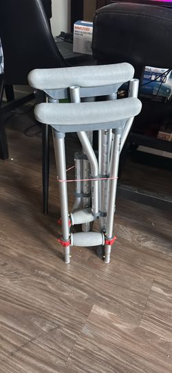 CVS health Crutches