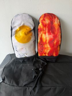 Neff Character Mitt Snowboarding Gloves Mittens