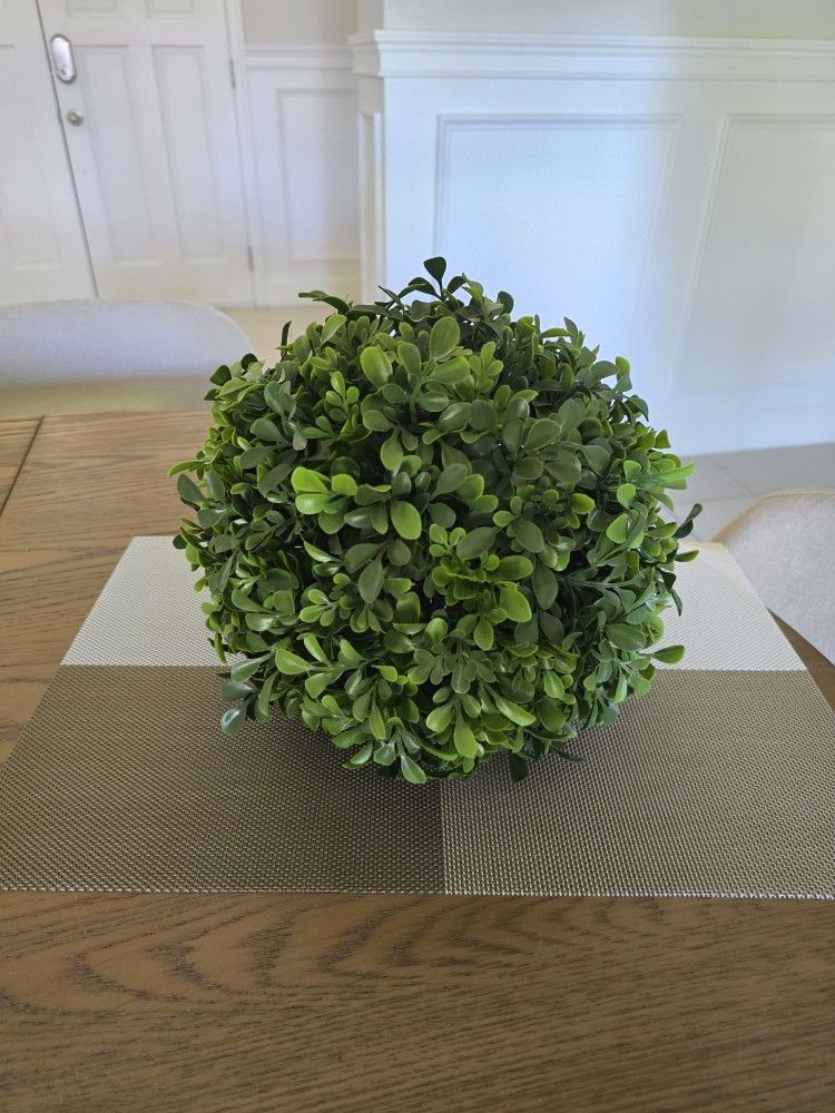 Topiary Ball Greenery 