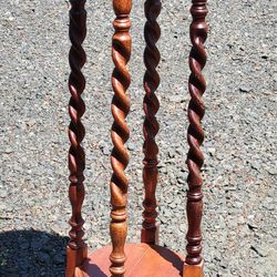 Vintage Barley Twist Wooden Plant Stand. *Located In Shelton 