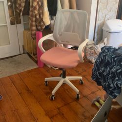 FREE Desk Chair 🪑 