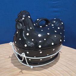 temp-tations Polka Dot Chicken 2 QT Casserole Dish w/Lid, Carrier & Trivet