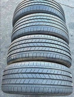 225 55 19 Michelin tires Con Excelente calidad Las 4