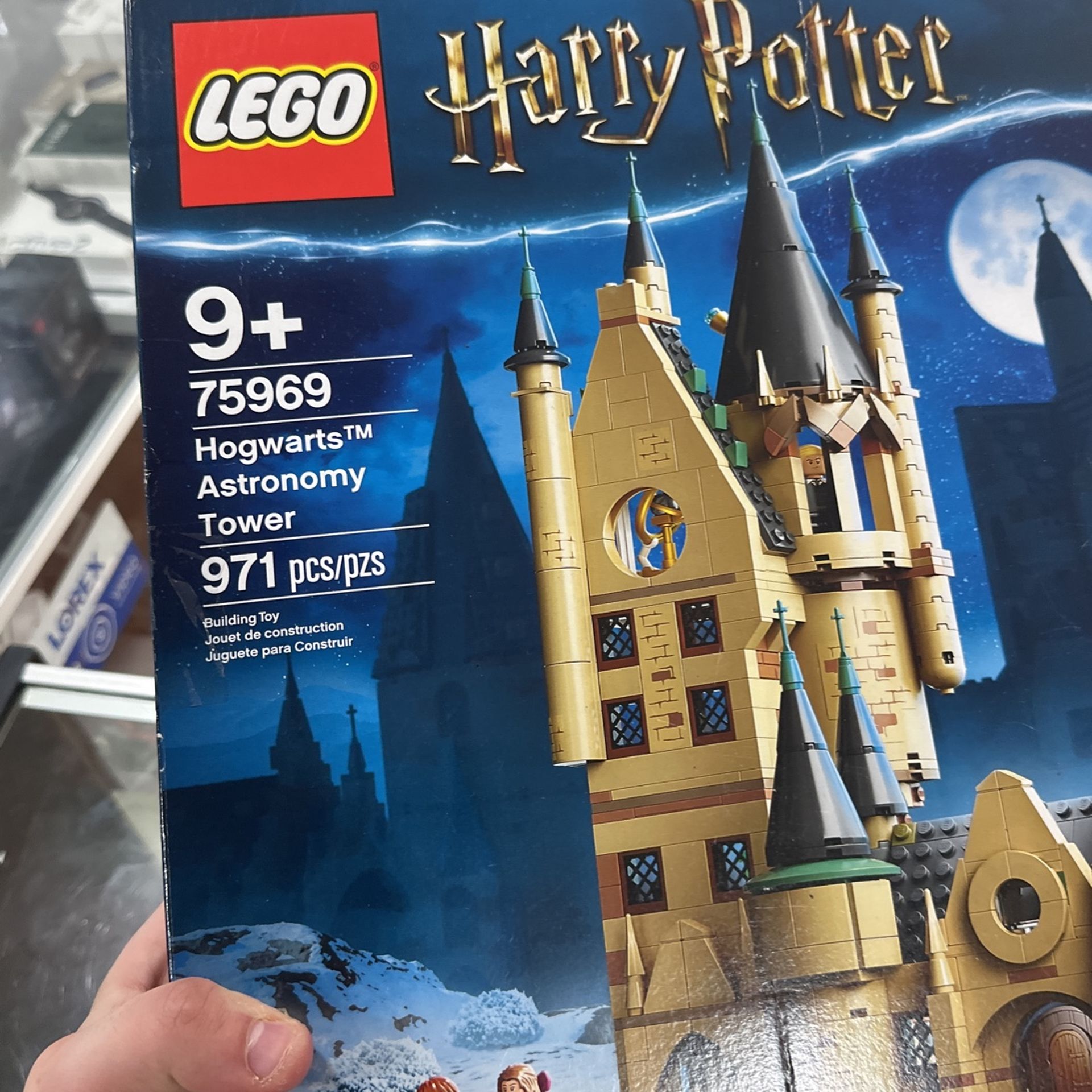 LEGO Harry Potter Hogwarts Astronomy Tower 971 Piece Building Set