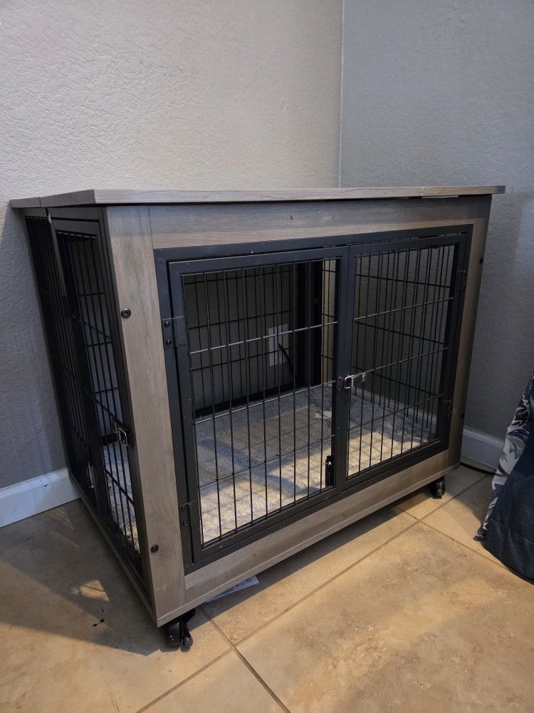 Wooden Dog Crate With Three Doors