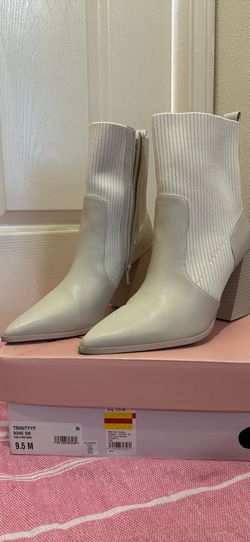 Pointed Toe Pull On Knit Dress Booties
