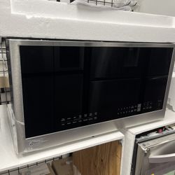 Microwave Lg New Open Box And 1 Year Warranty 