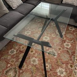 NICE DINNING TABLE (compact) 