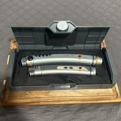 Ahsoka Tano Legacy Lightsaber Set