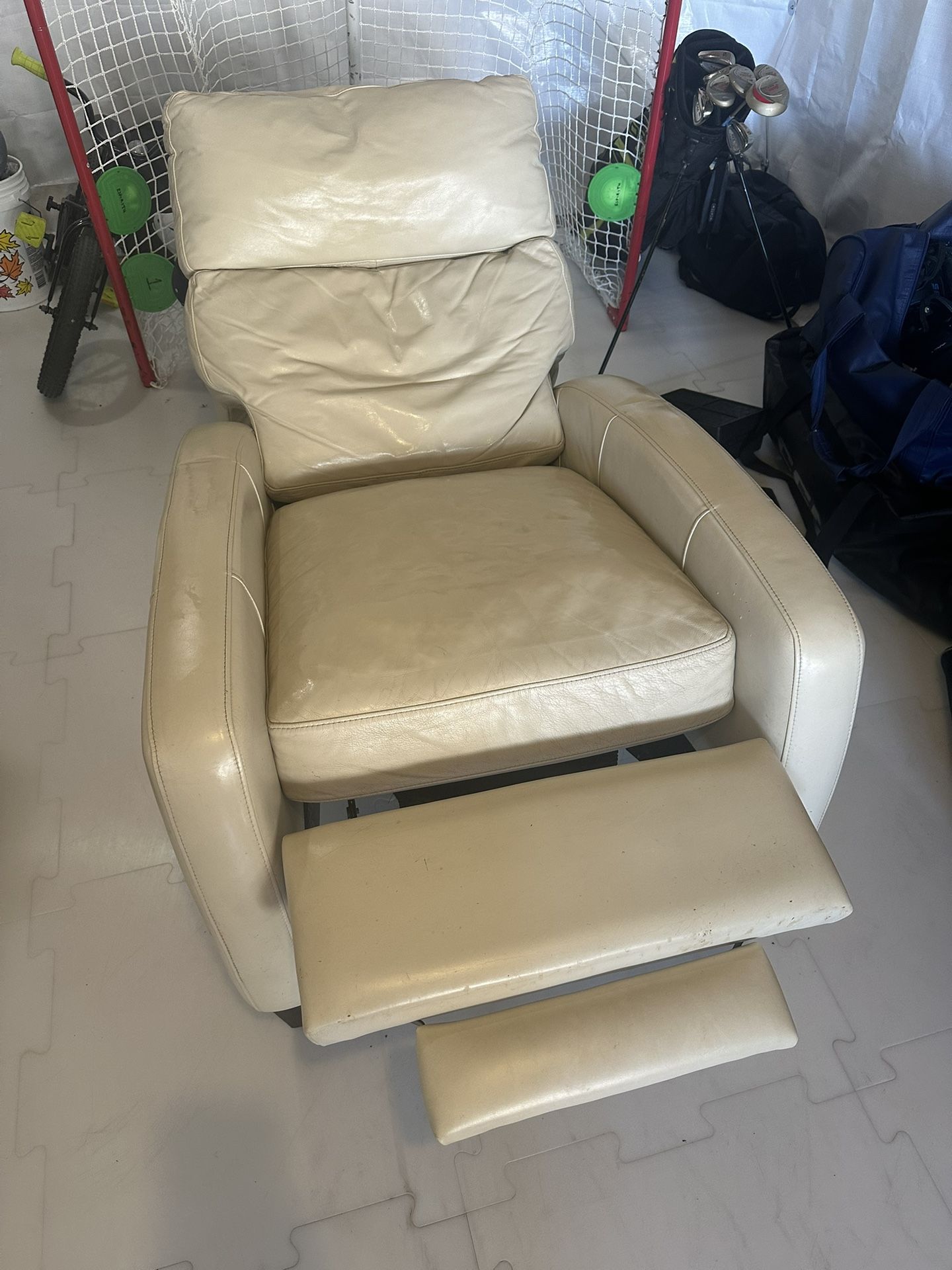 Recliner Chair - Leather 