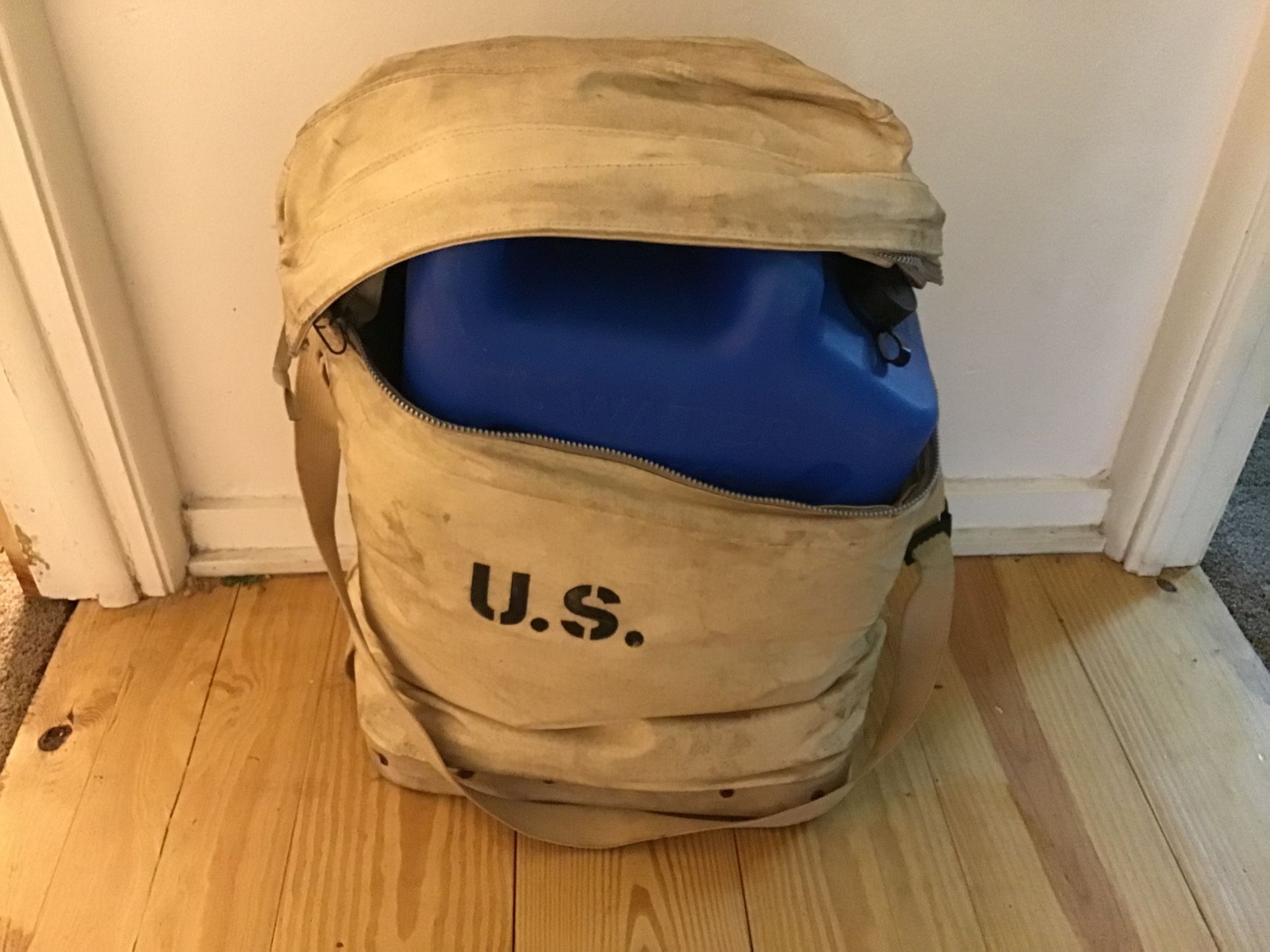 United States Military Jug And Case Fuel/Water 