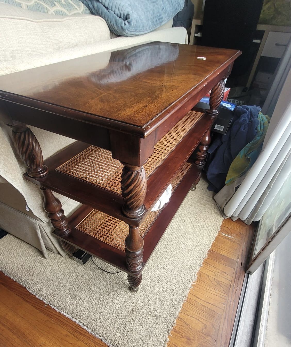 Table/ Stand