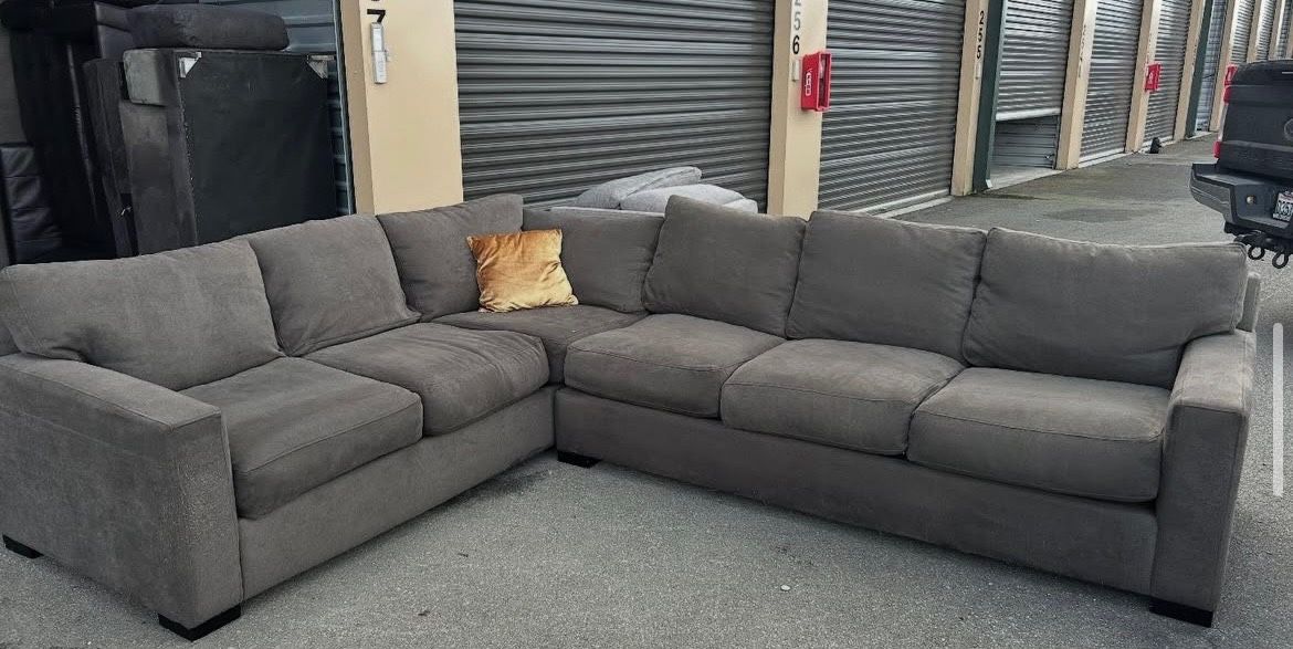 Sectional Couch 