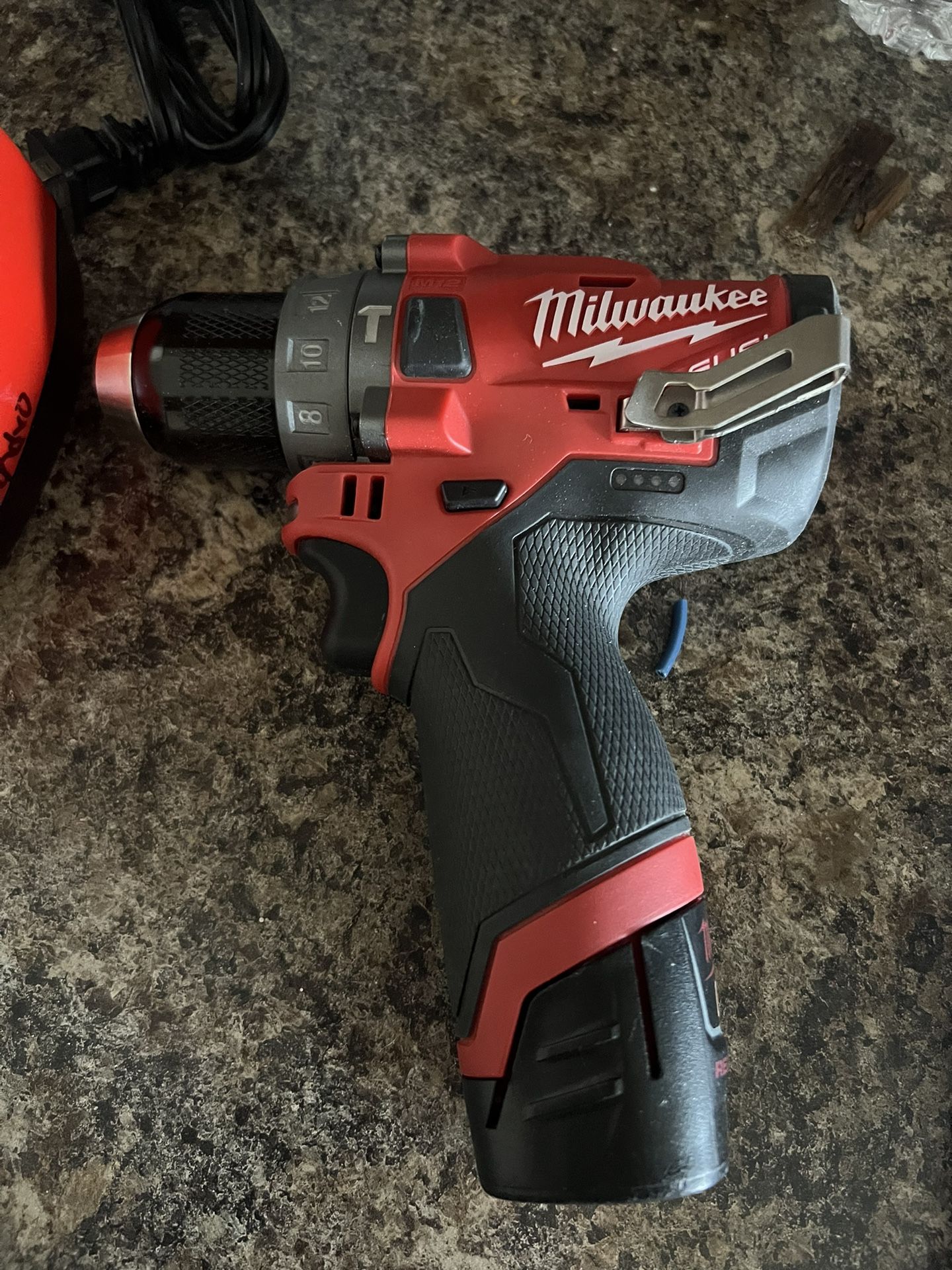 Milwaukee Drill M12 FULL 