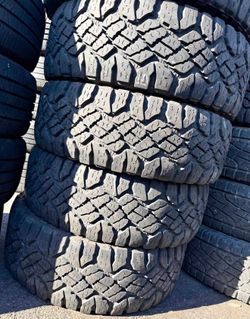 275/70/18 Goodyear vendo un set de llantas usadas excelente condiciones de vida las 4 ✅🤩I am selling a set of used tires, all 4 in excellent living c