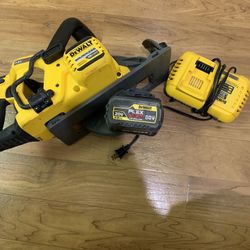 Dewalt. Circular 71/4 Battery 6 Amp Flex And Fast Charger