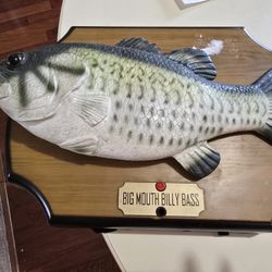 BIG MOUTH BILLY BASS 1999 SINGS DONT WORRY BE HAPPY & TAKE ME TO THE RIVER