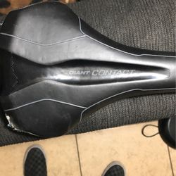 Giant mountain bike seat