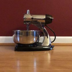 Sunbeam Electric Mixer With Accessories  