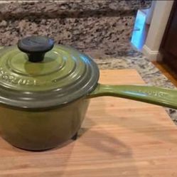 Le Creuset Saucepan (2.75 Qt, Spinach Color)