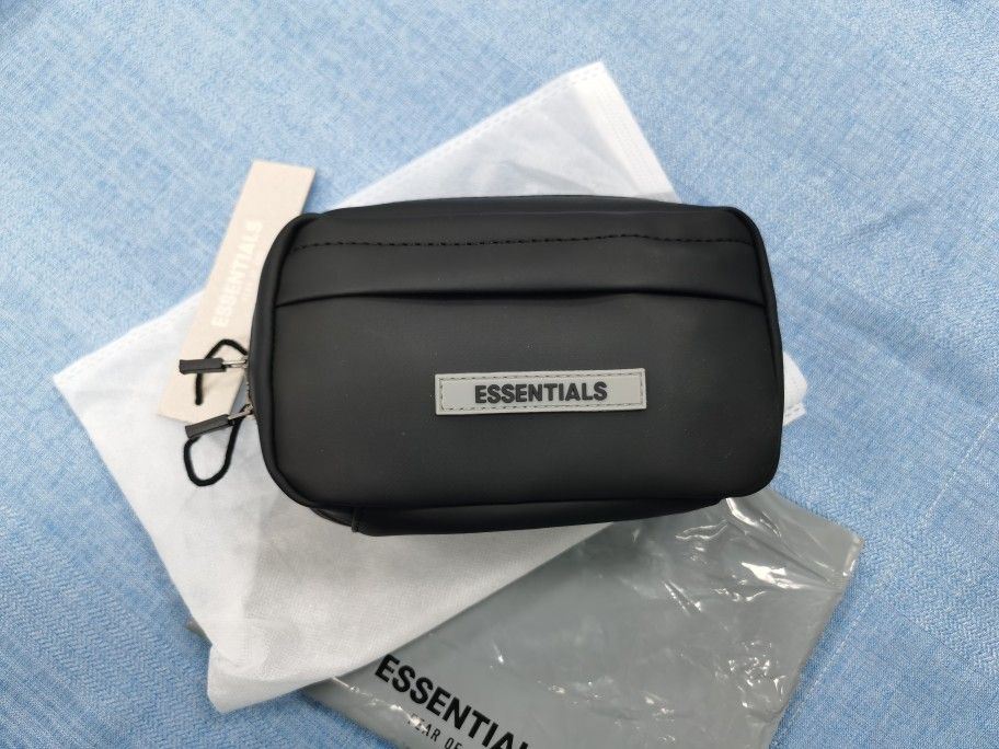 Men’s Essentials Sling Bag In Dark Slate/Stretch Limo/Black