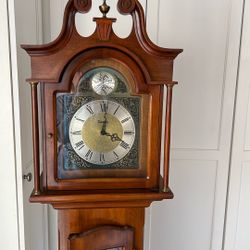 Daneker Tempus Fugit grandmother’s clock