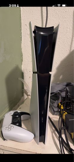 Estoy vendiendo un ps5 con un control y un Nintendo switch en perfectas condiciones ambos quiero $500 por ambos interesados estoy en la ciudad de Comp
