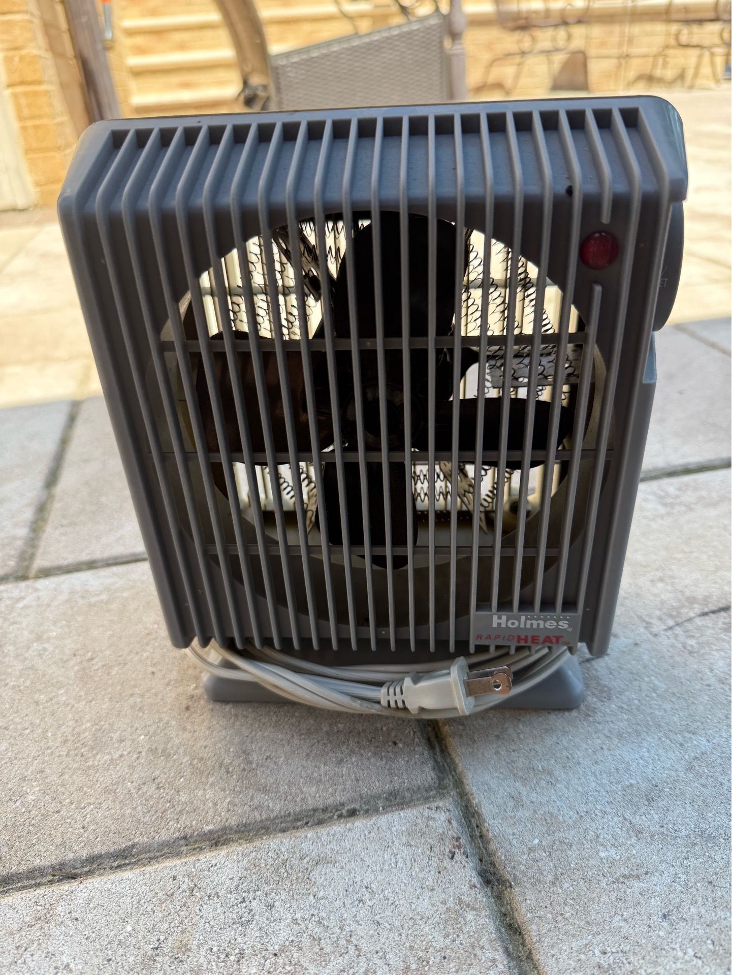 Holmes Model HFH-105 1500 Watt Portable Desktop Heater 3 fan settings