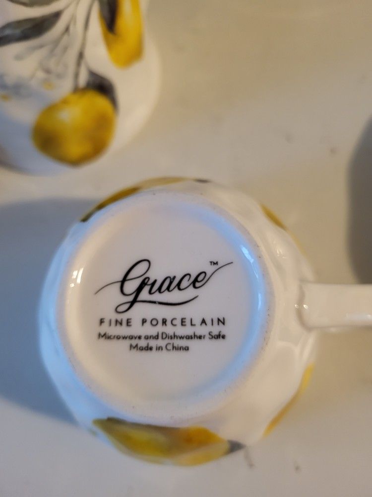 GRACE FINE PORCELAIN TEA SET