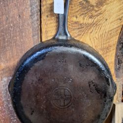 Griswold No. 7 Cast Iron Skillet
