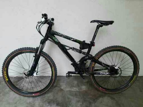Giant pistol hotsell mountain bike