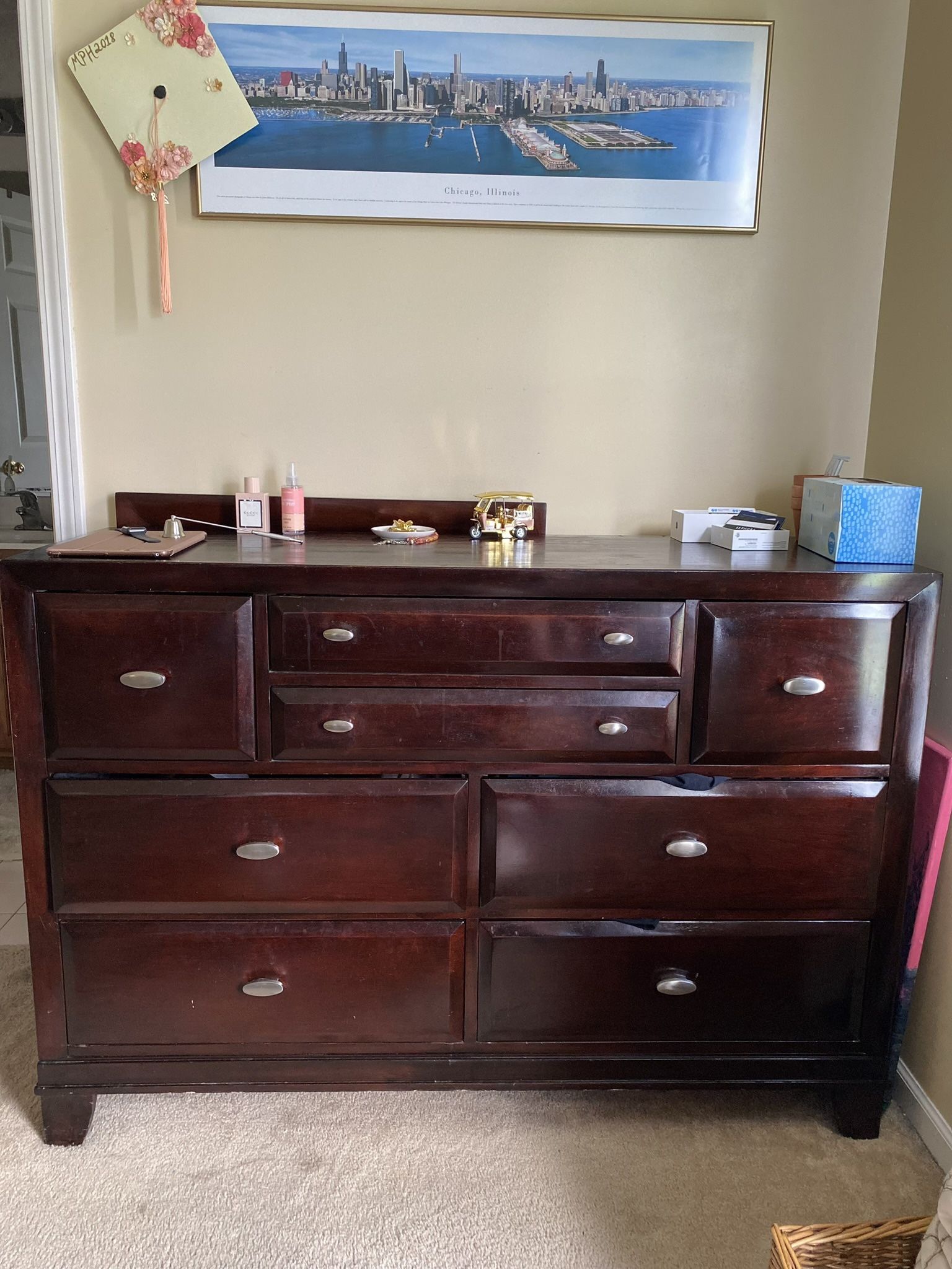 Dresser with Attachable Mirror