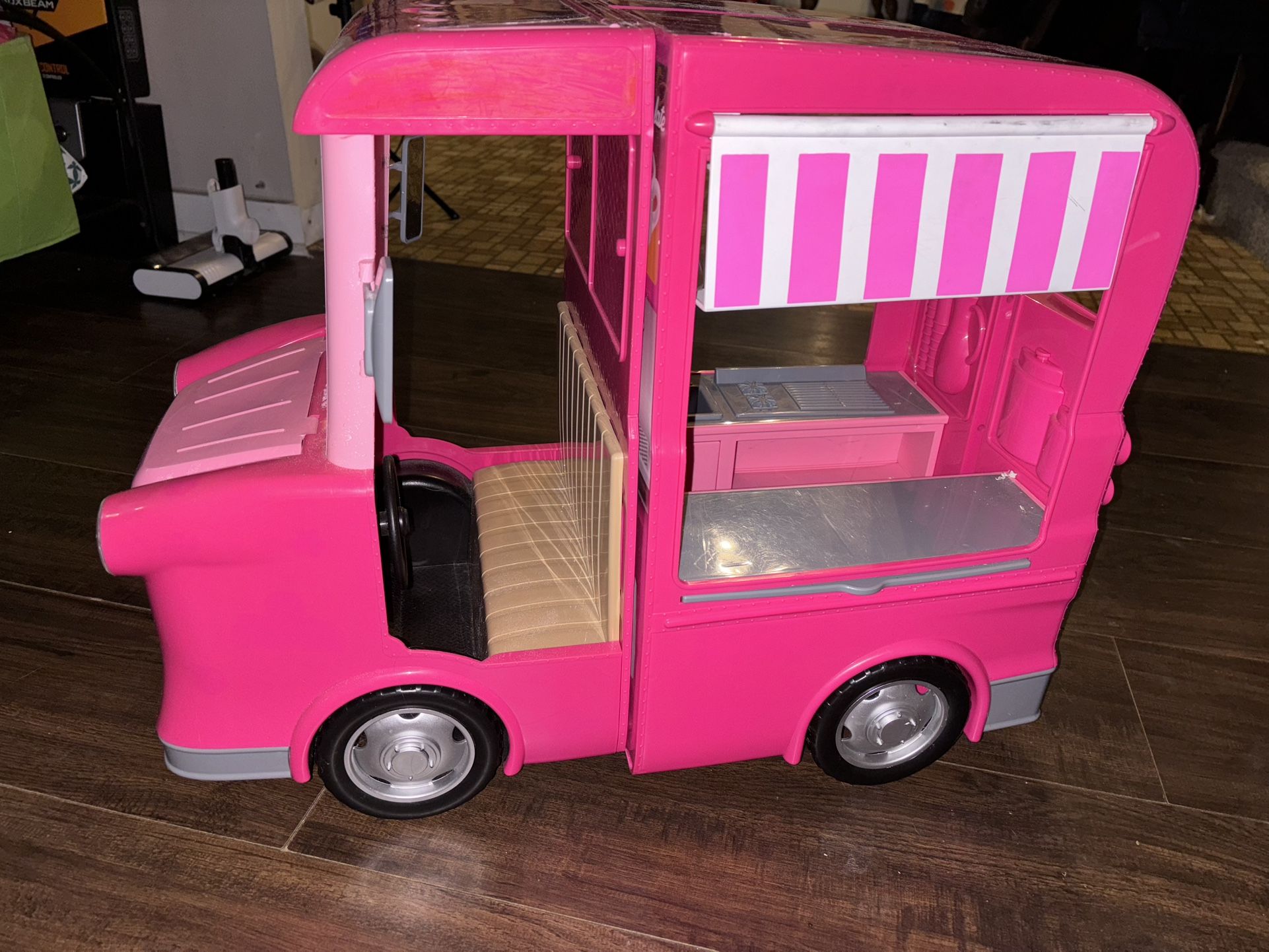 Doll Food Truck