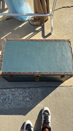 Vintage Steamer Trunk Storage Chest