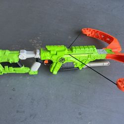 Nerf Zombie Dead Strike Dreadbolt