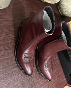 Boots , men’s size 9