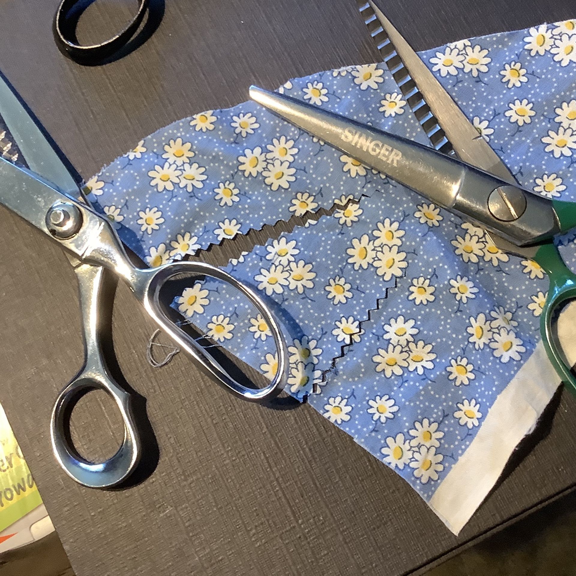 Singer Sizers Pinking Shears And Clean Cut Scissors 2,50 $ Each Good Work