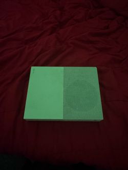 Xbox one s and ps4 slim