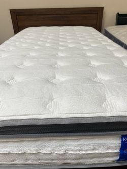 Twin Hybrid Mattress with cooling gel $150 pick up can deliver available to preview new in box