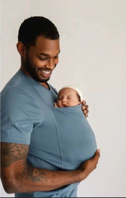 Women’s Black large Lalabu Baby Carrier Shirt