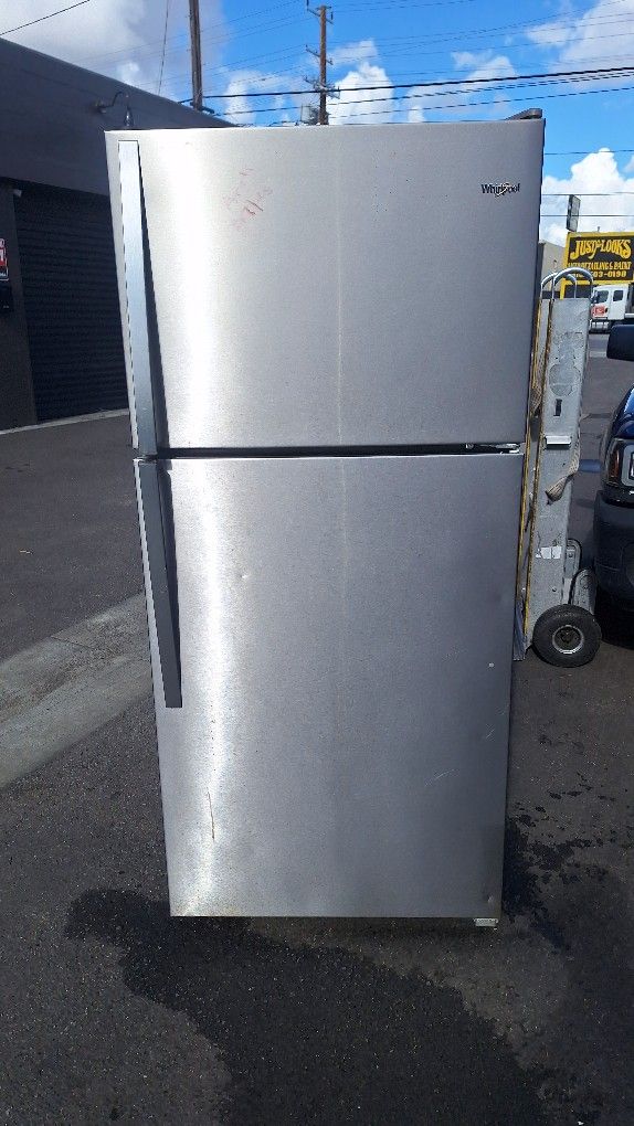 APARTMENT REFRIGERATOR (DELIVERED)