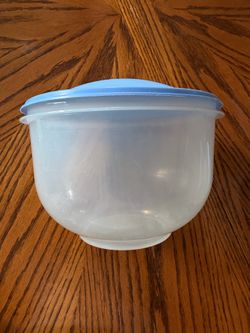 Plastic storage container, new condition