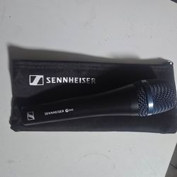 E945 sennheiser microphone